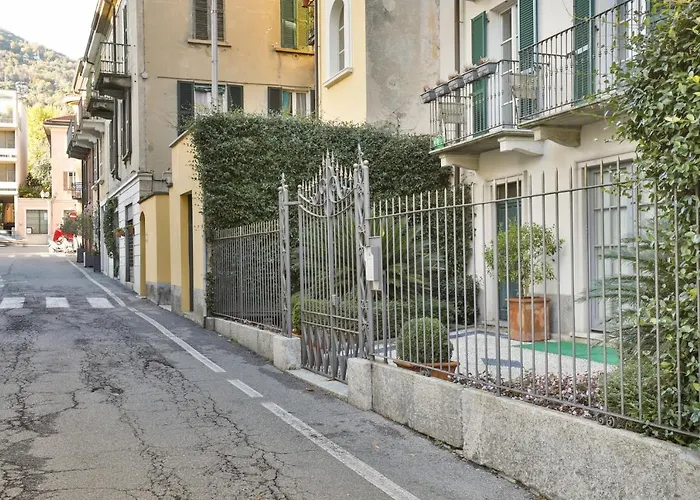 Cernobbio Lake Suites شقة