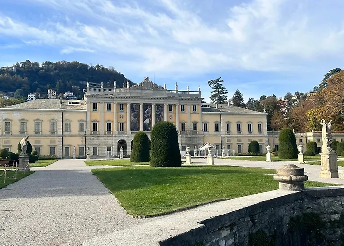 Cernobbio Lake Suites شقة