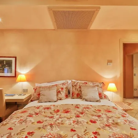 Cernobbio Lake Suites アパート *