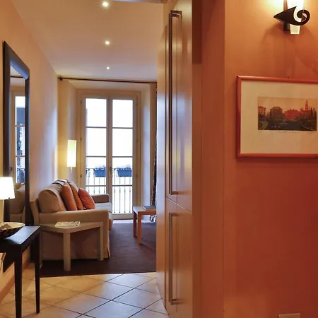 アパート Cernobbio Lake Suites チェルノッビオ